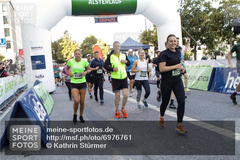 01.09.2024 - BARMER Alsterlauf Kathrin Stürmer Photography http://msf.ph/oto/6976761 01.09.2024 09:13:36 Ziel  meine-sportfotos.de