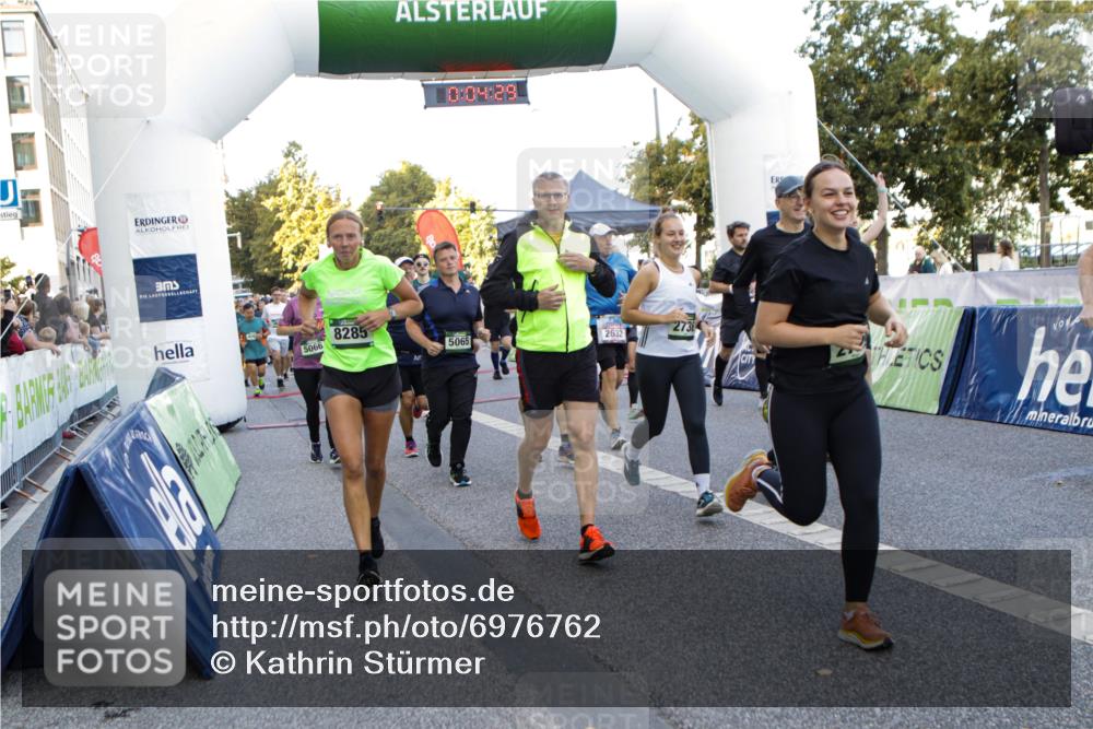 01.09.2024 - BARMER Alsterlauf Kathrin Stürmer Photography http://msf.ph/oto/6976762 01.09.2024 09:13:37 Ziel  meine-sportfotos.de