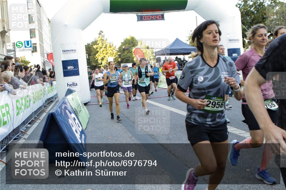 01.09.2024 - BARMER Alsterlauf Kathrin Stürmer Photography http://msf.ph/oto/6976794 01.09.2024 09:13:47 Ziel  meine-sportfotos.de