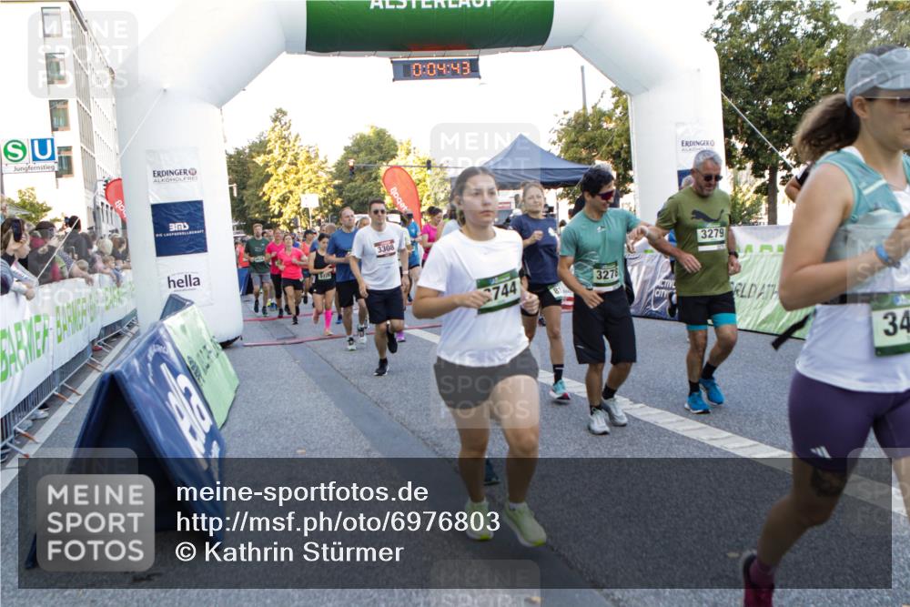 01.09.2024 - BARMER Alsterlauf Kathrin Stürmer Photography http://msf.ph/oto/6976803 01.09.2024 09:13:50 Ziel  meine-sportfotos.de