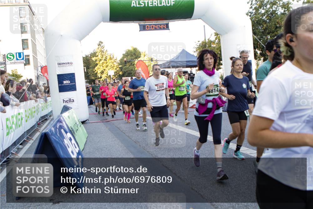 01.09.2024 - BARMER Alsterlauf Kathrin Stürmer Photography http://msf.ph/oto/6976809 01.09.2024 09:13:51 Ziel  meine-sportfotos.de