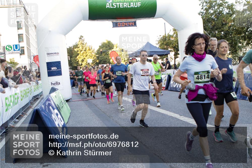 01.09.2024 - BARMER Alsterlauf Kathrin Stürmer Photography http://msf.ph/oto/6976812 01.09.2024 09:13:51 Ziel  meine-sportfotos.de