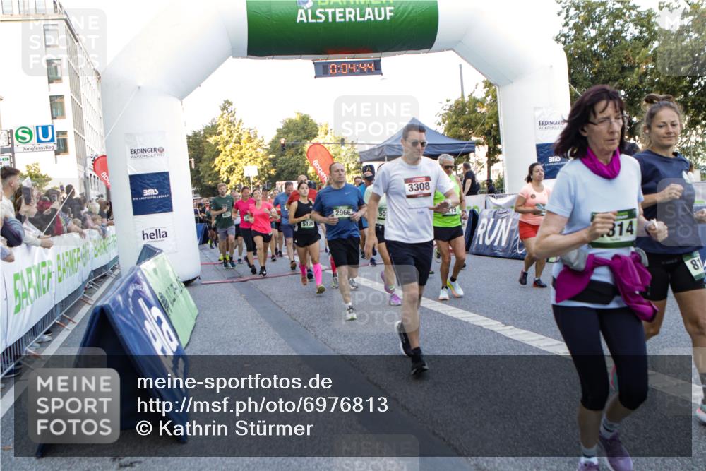 01.09.2024 - BARMER Alsterlauf Kathrin Stürmer Photography http://msf.ph/oto/6976813 01.09.2024 09:13:52 Ziel  meine-sportfotos.de