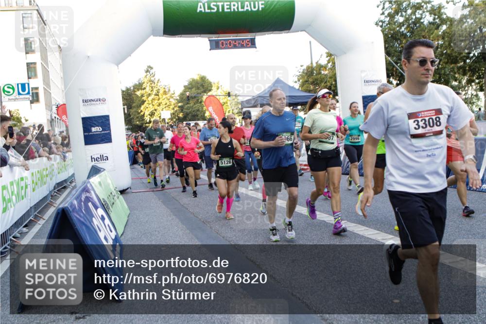 01.09.2024 - BARMER Alsterlauf Kathrin Stürmer Photography http://msf.ph/oto/6976820 01.09.2024 09:13:53 Ziel  meine-sportfotos.de