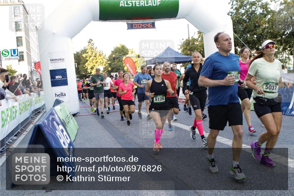 01.09.2024 - BARMER Alsterlauf Kathrin Stürmer Photography http://msf.ph/oto/6976826 01.09.2024 09:13:53 Ziel  meine-sportfotos.de