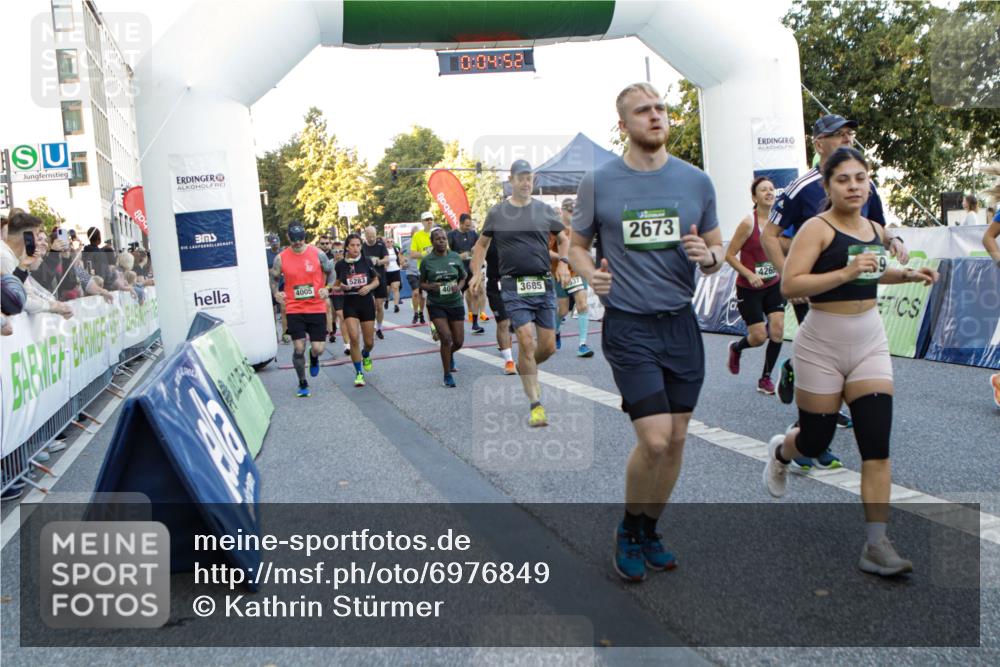 01.09.2024 - BARMER Alsterlauf Kathrin Stürmer Photography http://msf.ph/oto/6976849 01.09.2024 09:13:59 Ziel  meine-sportfotos.de