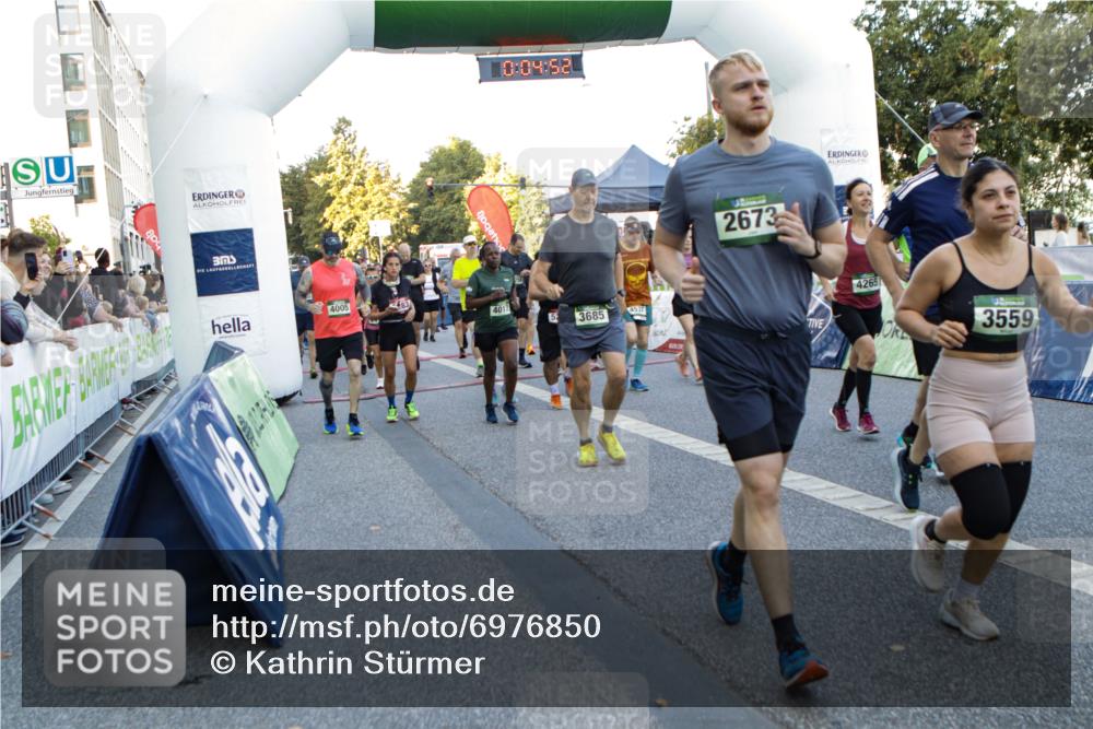 01.09.2024 - BARMER Alsterlauf Kathrin Stürmer Photography http://msf.ph/oto/6976850 01.09.2024 09:13:59 Ziel  meine-sportfotos.de