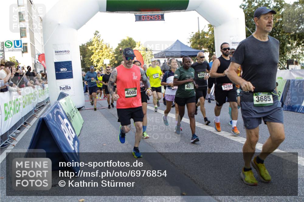 01.09.2024 - BARMER Alsterlauf Kathrin Stürmer Photography http://msf.ph/oto/6976854 01.09.2024 09:14:01 Ziel  meine-sportfotos.de
