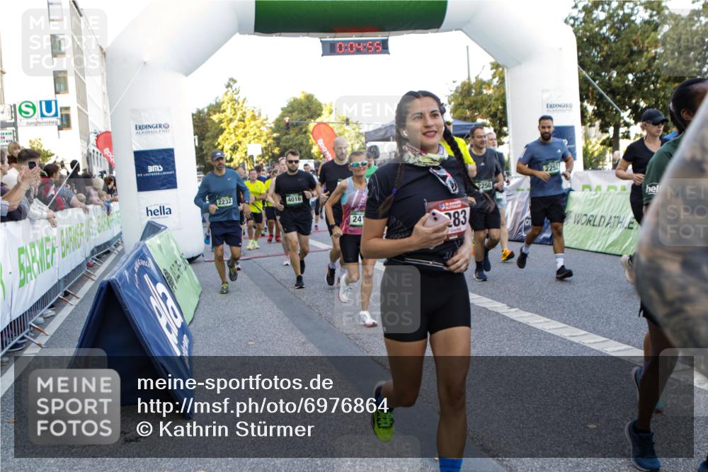 01.09.2024 - BARMER Alsterlauf Kathrin Stürmer Photography http://msf.ph/oto/6976864 01.09.2024 09:14:02 Ziel  meine-sportfotos.de