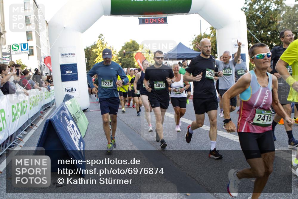 01.09.2024 - BARMER Alsterlauf Kathrin Stürmer Photography http://msf.ph/oto/6976874 01.09.2024 09:14:03 Ziel  meine-sportfotos.de