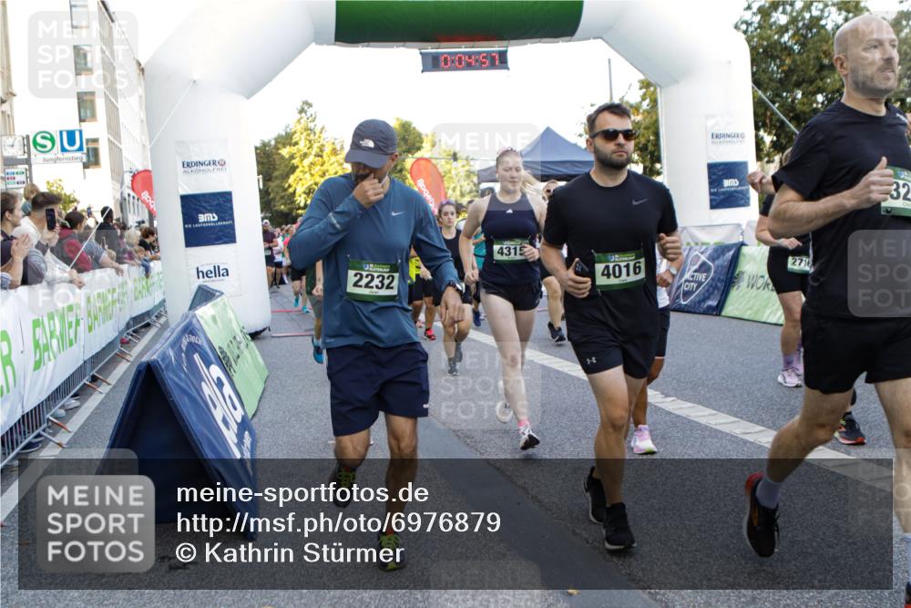 01.09.2024 - BARMER Alsterlauf Kathrin Stürmer Photography http://msf.ph/oto/6976879 01.09.2024 09:14:04 Ziel  meine-sportfotos.de