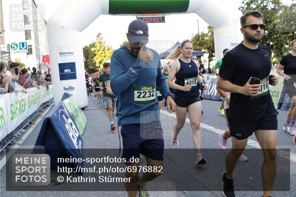 01.09.2024 - BARMER Alsterlauf Kathrin Stürmer Photography http://msf.ph/oto/6976882 01.09.2024 09:14:04 Ziel  meine-sportfotos.de