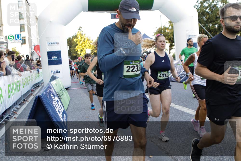 01.09.2024 - BARMER Alsterlauf Kathrin Stürmer Photography http://msf.ph/oto/6976883 01.09.2024 09:14:04 Ziel  meine-sportfotos.de