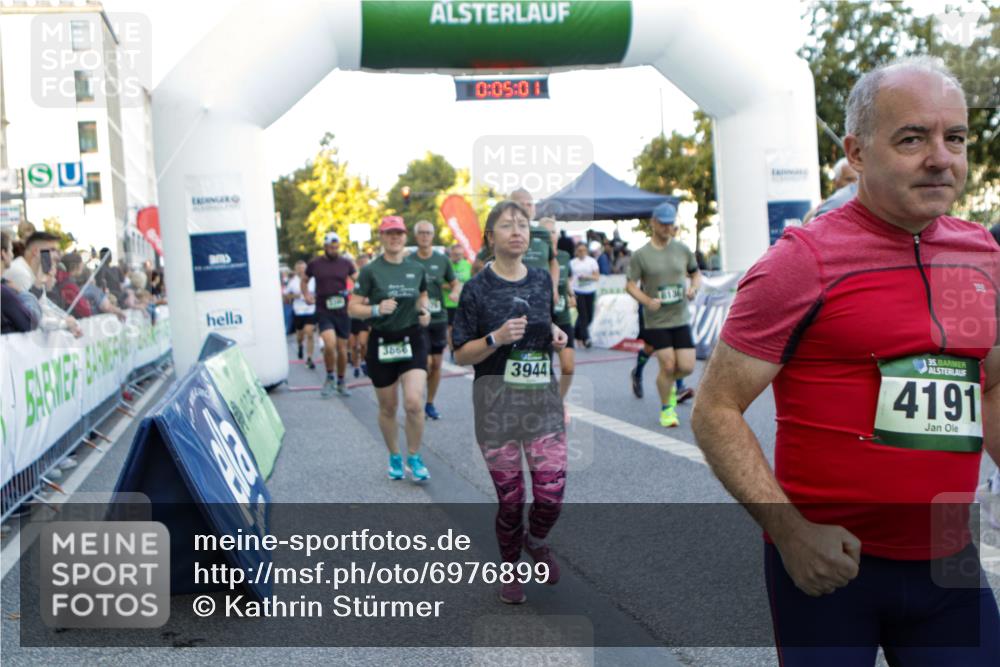 01.09.2024 - BARMER Alsterlauf Kathrin Stürmer Photography http://msf.ph/oto/6976899 01.09.2024 09:14:08 Ziel  meine-sportfotos.de