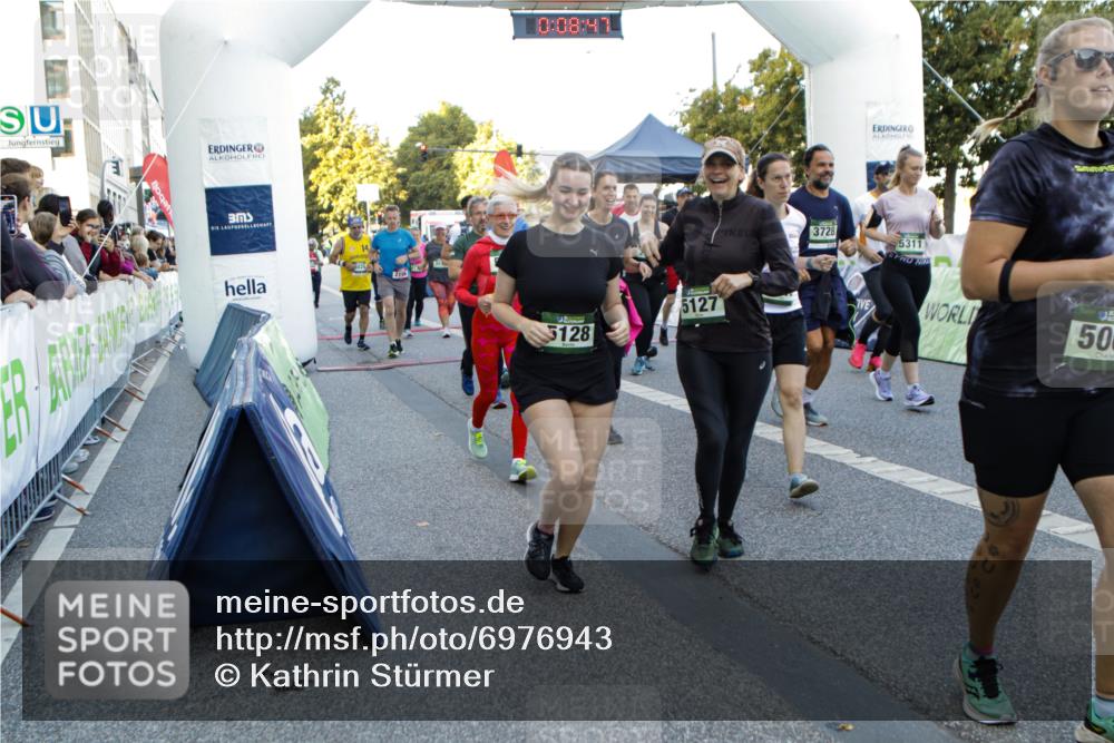 01.09.2024 - BARMER Alsterlauf Kathrin Stürmer Photography http://msf.ph/oto/6976943 01.09.2024 09:08:46 Ziel  meine-sportfotos.de