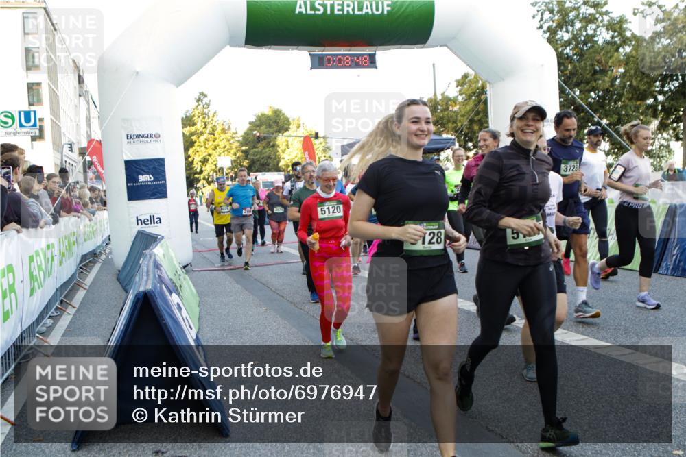 01.09.2024 - BARMER Alsterlauf Kathrin Stürmer Photography http://msf.ph/oto/6976947 01.09.2024 09:08:46 Ziel  meine-sportfotos.de