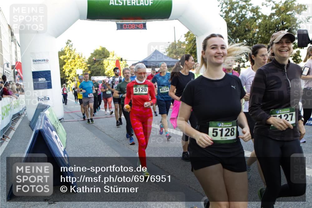 01.09.2024 - BARMER Alsterlauf Kathrin Stürmer Photography http://msf.ph/oto/6976951 01.09.2024 09:08:47 Ziel  meine-sportfotos.de
