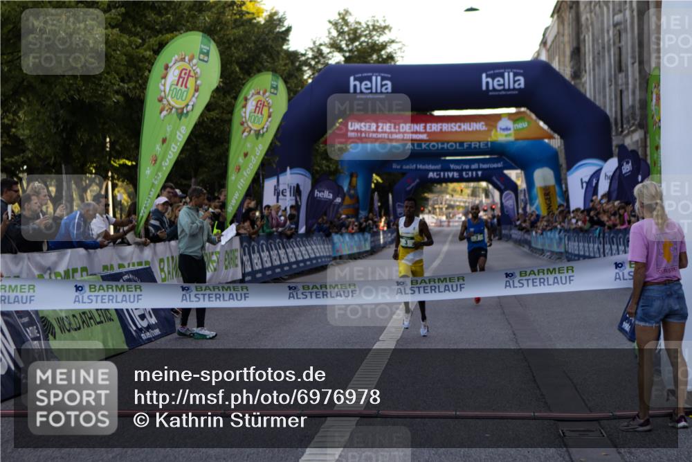01.09.2024 - BARMER Alsterlauf Kathrin Stürmer Photography http://msf.ph/oto/6976978 01.09.2024 09:28:53 Ziel 3, 7 meine-sportfotos.de