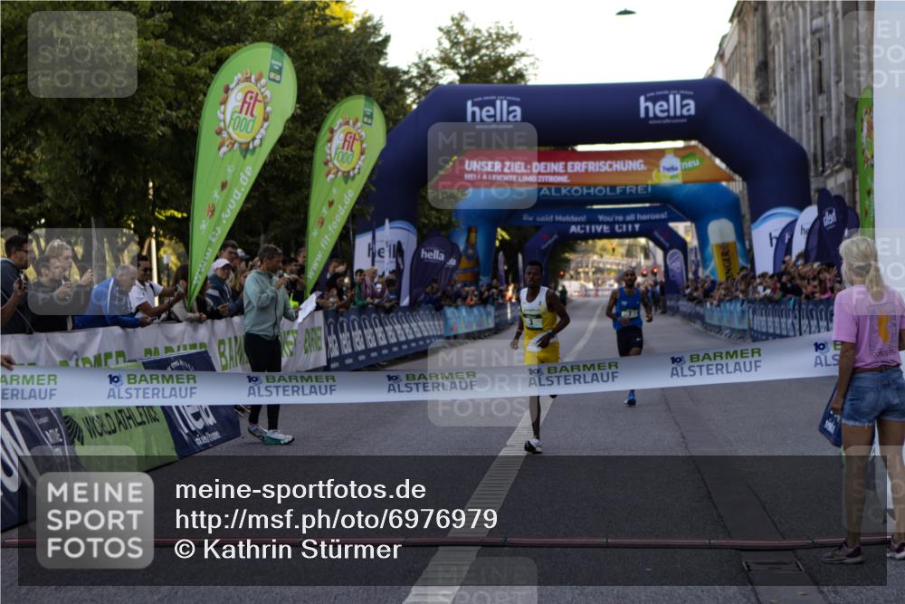 01.09.2024 - BARMER Alsterlauf Kathrin Stürmer Photography http://msf.ph/oto/6976979 01.09.2024 09:28:53 Ziel 3, 7 meine-sportfotos.de