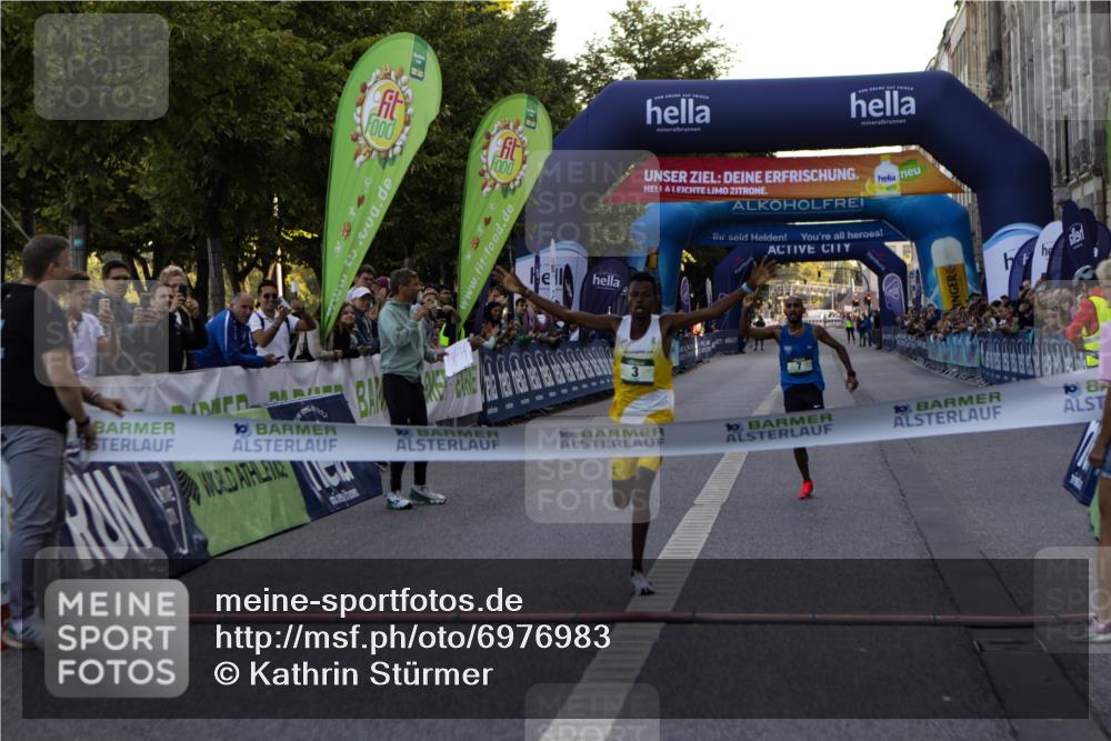01.09.2024 - BARMER Alsterlauf Kathrin Stürmer Photography http://msf.ph/oto/6976983 01.09.2024 09:28:54 Ziel 3, 7 meine-sportfotos.de