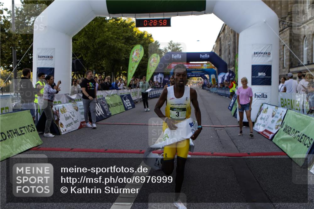 01.09.2024 - BARMER Alsterlauf Kathrin Stürmer Photography http://msf.ph/oto/6976999 01.09.2024 09:28:56 Ziel 3, 7 meine-sportfotos.de