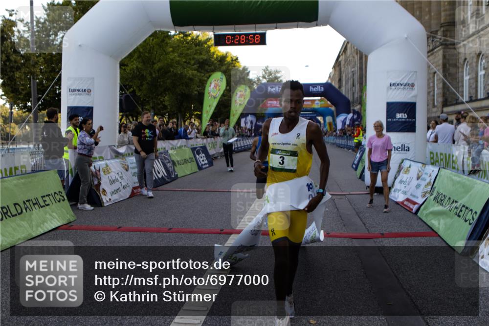 01.09.2024 - BARMER Alsterlauf Kathrin Stürmer Photography http://msf.ph/oto/6977000 01.09.2024 09:28:56 Ziel 3, 7 meine-sportfotos.de