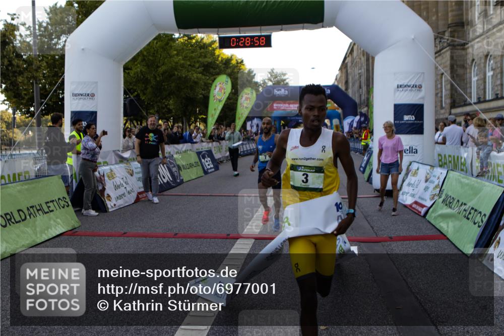01.09.2024 - BARMER Alsterlauf Kathrin Stürmer Photography http://msf.ph/oto/6977001 01.09.2024 09:28:57 Ziel 3, 7 meine-sportfotos.de