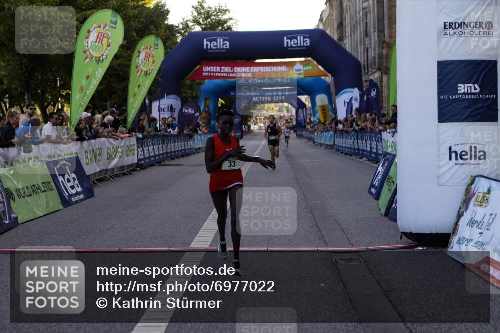 01.09.2024 - BARMER Alsterlauf Kathrin Stürmer Photography http://msf.ph/oto/6977022 01.09.2024 09:32:38 Ziel 9, 17, 33, 4884, 5048 meine-sportfotos.de