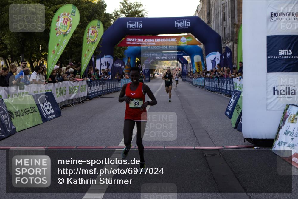 01.09.2024 - BARMER Alsterlauf Kathrin Stürmer Photography http://msf.ph/oto/6977024 01.09.2024 09:32:38 Ziel 9, 17, 33, 4884, 5048 meine-sportfotos.de