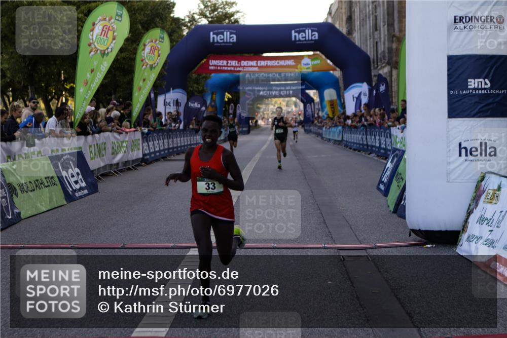 01.09.2024 - BARMER Alsterlauf Kathrin Stürmer Photography http://msf.ph/oto/6977026 01.09.2024 09:32:39 Ziel 9, 17, 33, 4884, 5048 meine-sportfotos.de