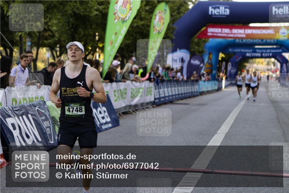 01.09.2024 - BARMER Alsterlauf Kathrin Stürmer Photography http://msf.ph/oto/6977042 01.09.2024 09:33:49 Ziel 3175, 3483, 4431, 4748, 4794, 4808, 4974 meine-sportfotos.de