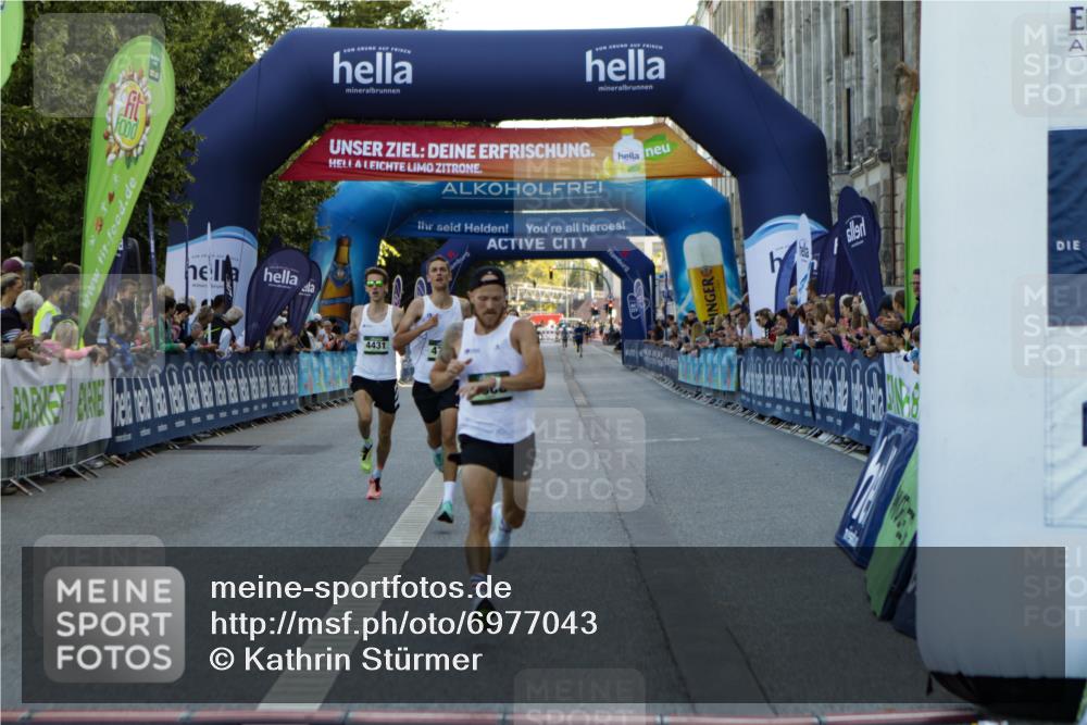 01.09.2024 - BARMER Alsterlauf Kathrin Stürmer Photography http://msf.ph/oto/6977043 01.09.2024 09:33:53 Ziel 3175, 3483, 4431, 4794, 4808, 4974 meine-sportfotos.de