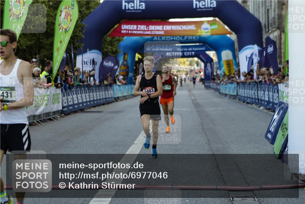 01.09.2024 - BARMER Alsterlauf Kathrin Stürmer Photography http://msf.ph/oto/6977046 01.09.2024 09:33:57 Ziel 3175, 3483, 4431, 4532, 4794, 4974 meine-sportfotos.de