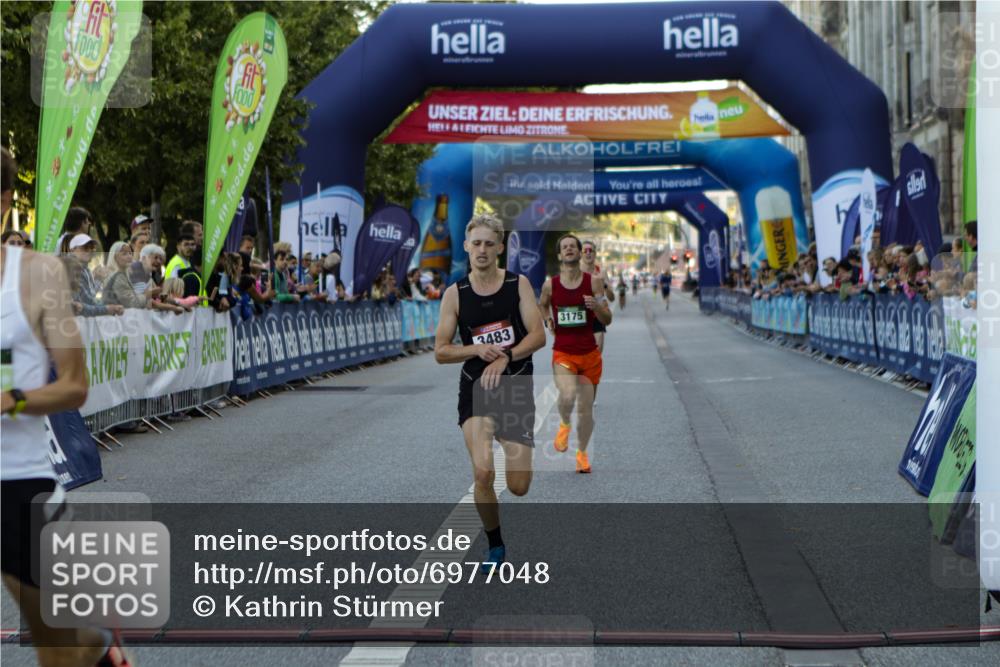 01.09.2024 - BARMER Alsterlauf Kathrin Stürmer Photography http://msf.ph/oto/6977048 01.09.2024 09:33:57 Ziel 3175, 3483, 4431, 4532, 4794, 4974 meine-sportfotos.de