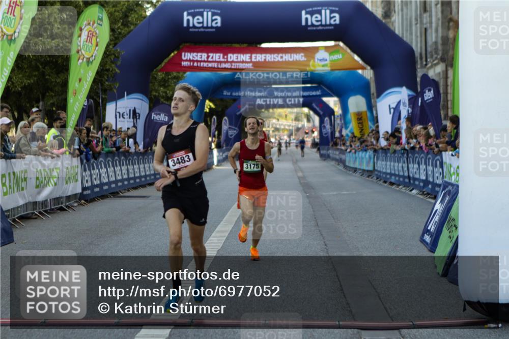 01.09.2024 - BARMER Alsterlauf Kathrin Stürmer Photography http://msf.ph/oto/6977052 01.09.2024 09:33:57 Ziel 3175, 3483, 4431, 4532, 4794, 4974 meine-sportfotos.de