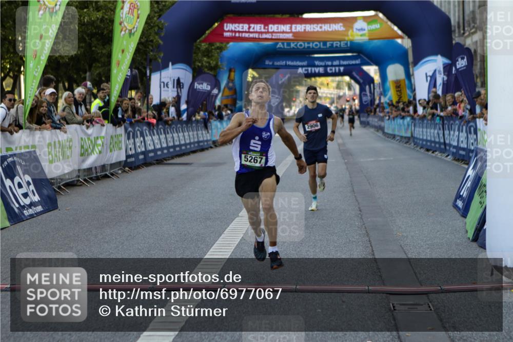 01.09.2024 - BARMER Alsterlauf Kathrin Stürmer Photography http://msf.ph/oto/6977067 01.09.2024 09:35:59 Ziel 2906, 5095, 5267 meine-sportfotos.de