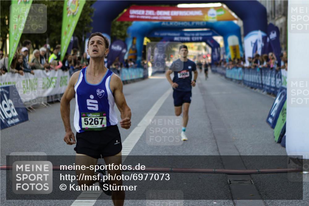 01.09.2024 - BARMER Alsterlauf Kathrin Stürmer Photography http://msf.ph/oto/6977073 01.09.2024 09:36:00 Ziel 2906, 5095, 5267 meine-sportfotos.de