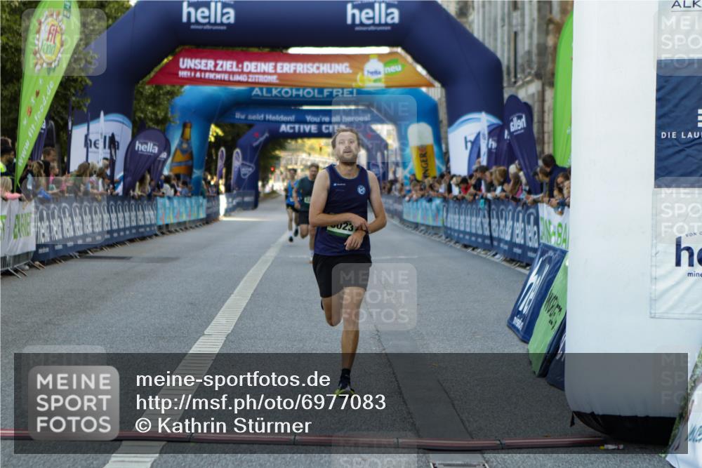 01.09.2024 - BARMER Alsterlauf Kathrin Stürmer Photography http://msf.ph/oto/6977083 01.09.2024 09:36:14 Ziel 2527, 3729, 8023, 8382 meine-sportfotos.de