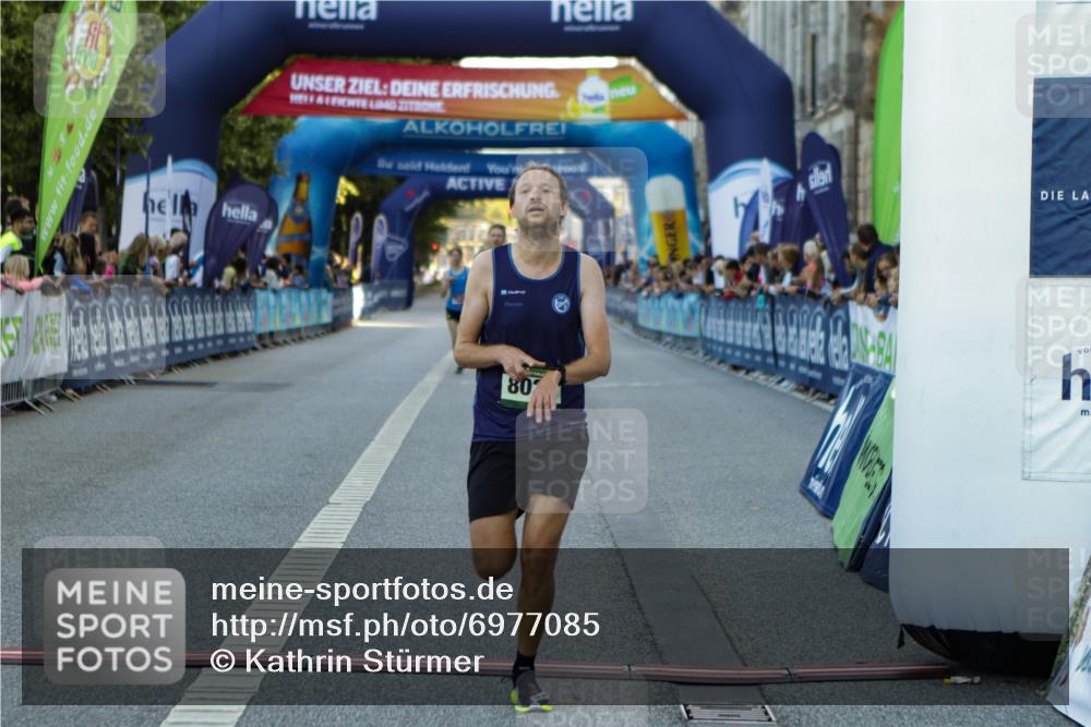 01.09.2024 - BARMER Alsterlauf Kathrin Stürmer Photography http://msf.ph/oto/6977085 01.09.2024 09:36:15 Ziel 30, 2527, 3729, 8023, 8382 meine-sportfotos.de