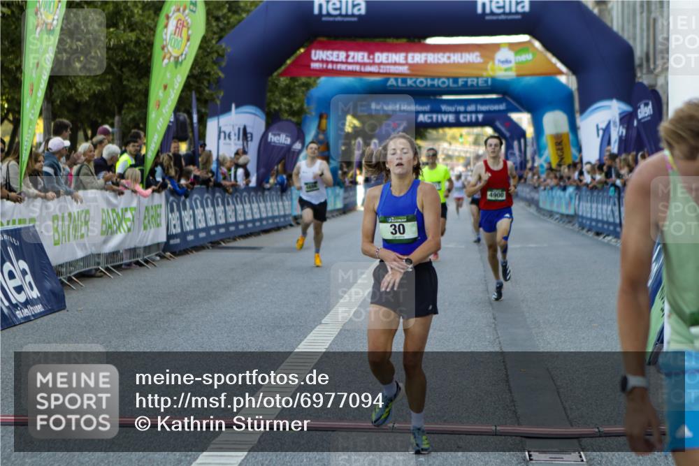 01.09.2024 - BARMER Alsterlauf Kathrin Stürmer Photography http://msf.ph/oto/6977094 01.09.2024 09:36:29 Ziel 30, 2212, 2483, 3251, 4114, 4455, 4886, 4900, 5011, 8047 meine-sportfotos.de