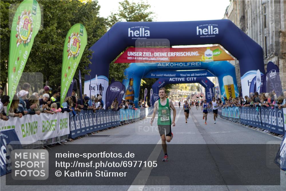 01.09.2024 - BARMER Alsterlauf Kathrin Stürmer Photography http://msf.ph/oto/6977105 01.09.2024 09:37:01 Ziel 36, 4754, 4885, 5269, 5270 meine-sportfotos.de