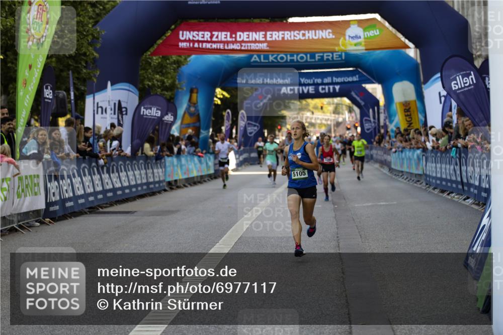 01.09.2024 - BARMER Alsterlauf Kathrin Stürmer Photography http://msf.ph/oto/6977117 01.09.2024 09:38:51 Ziel 3398, 3793, 4034, 4098, 4229, 4525, 5017, 5044, 5105 meine-sportfotos.de