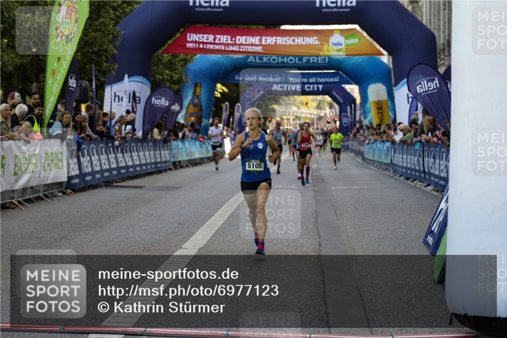 01.09.2024 - BARMER Alsterlauf Kathrin Stürmer Photography http://msf.ph/oto/6977123 01.09.2024 09:38:52 Ziel 3398, 3793, 4034, 4098, 4229, 4525, 5017, 5044, 5105 meine-sportfotos.de