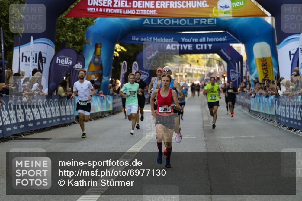 01.09.2024 - BARMER Alsterlauf Kathrin Stürmer Photography http://msf.ph/oto/6977130 01.09.2024 09:38:56 Ziel 3286, 3398, 3585, 3701, 3793, 4034, 4098, 4229, 4525, 4849, 4955, 5017, 5044, 5105, 8380 meine-sportfotos.de