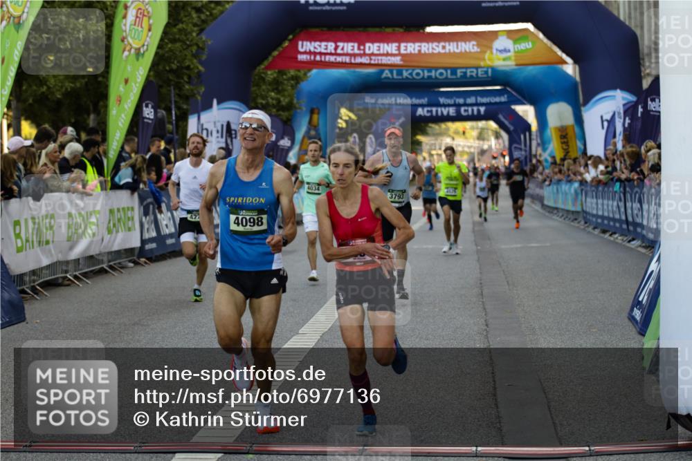 01.09.2024 - BARMER Alsterlauf Kathrin Stürmer Photography http://msf.ph/oto/6977136 01.09.2024 09:38:59 Ziel 3286, 3398, 3585, 3604, 3701, 3793, 4034, 4098, 4229, 4525, 4849, 4955, 5017, 5044, 8360, 8380 meine-sportfotos.de