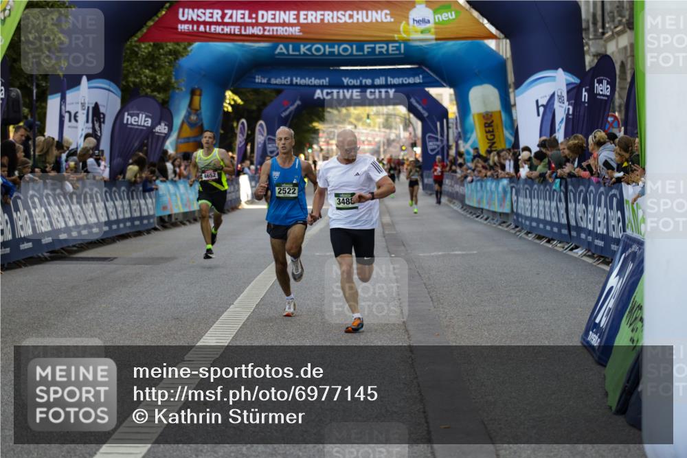 01.09.2024 - BARMER Alsterlauf Kathrin Stürmer Photography http://msf.ph/oto/6977145 01.09.2024 09:39:19 Ziel 2522, 3488, 3921, 3973, 4580, 4652 meine-sportfotos.de