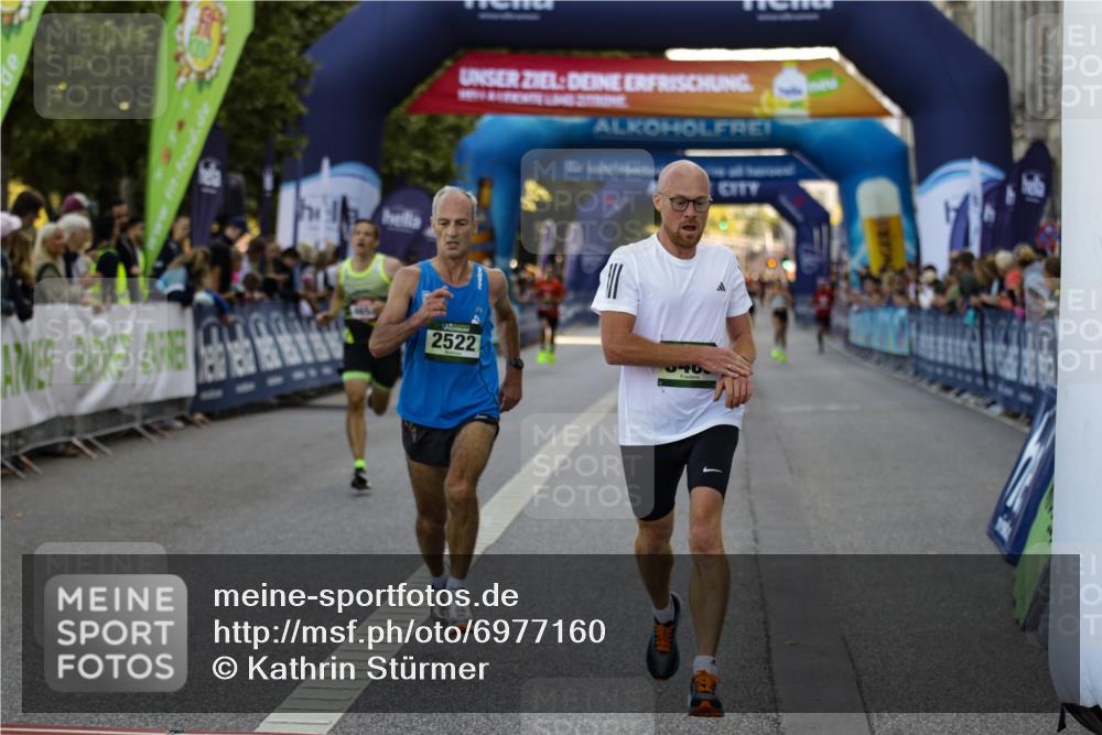 01.09.2024 - BARMER Alsterlauf Kathrin Stürmer Photography http://msf.ph/oto/6977160 01.09.2024 09:39:21 Ziel 2522, 3488, 3921, 3973, 4580, 4652, 5045, 8196 meine-sportfotos.de