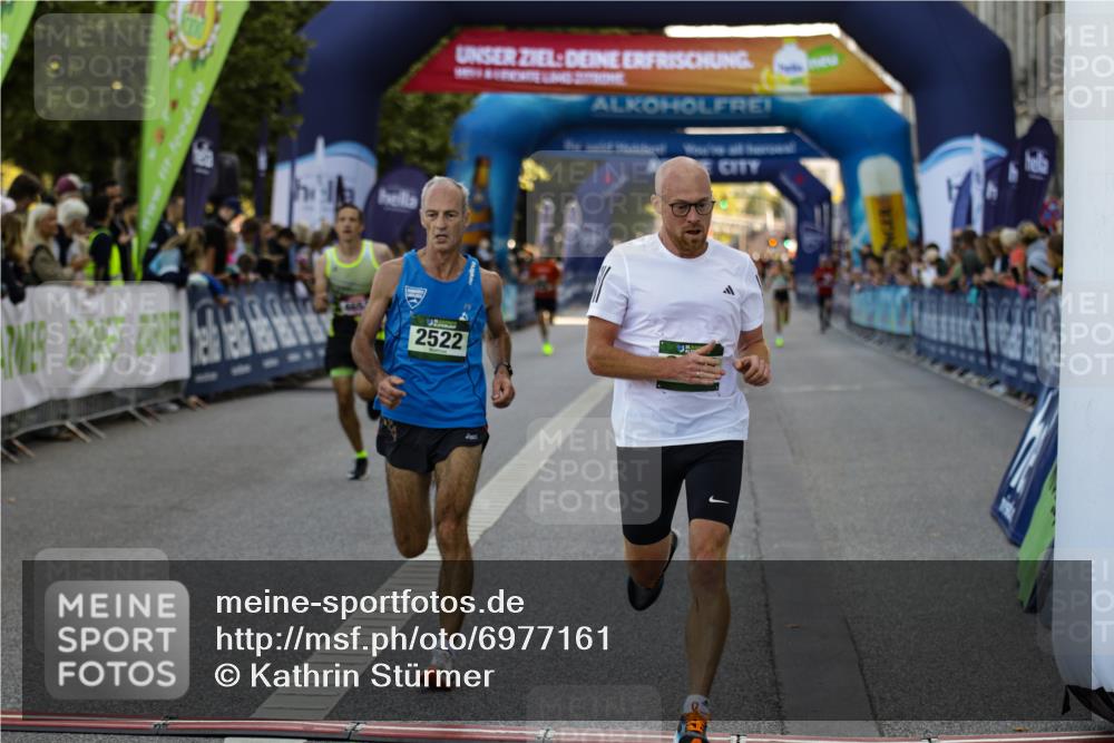 01.09.2024 - BARMER Alsterlauf Kathrin Stürmer Photography http://msf.ph/oto/6977161 01.09.2024 09:39:21 Ziel 2522, 3488, 3921, 3973, 4580, 4652, 5045, 8196 meine-sportfotos.de