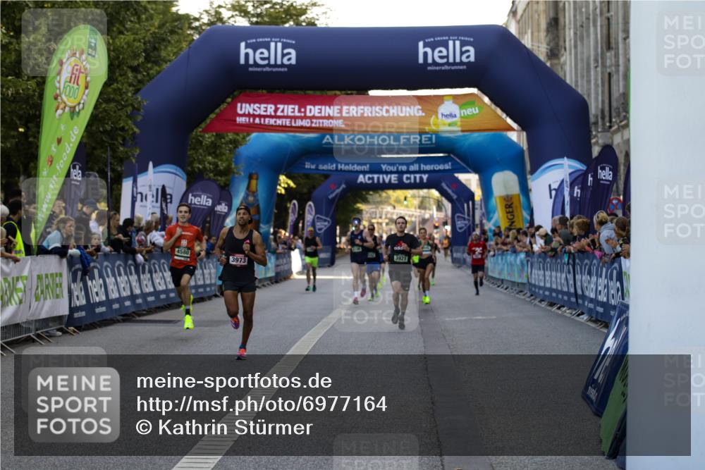 01.09.2024 - BARMER Alsterlauf Kathrin Stürmer Photography http://msf.ph/oto/6977164 01.09.2024 09:39:26 Ziel 2262, 3827, 3921, 3973, 4283, 4388, 4574, 4580, 4652, 5045, 8196 meine-sportfotos.de