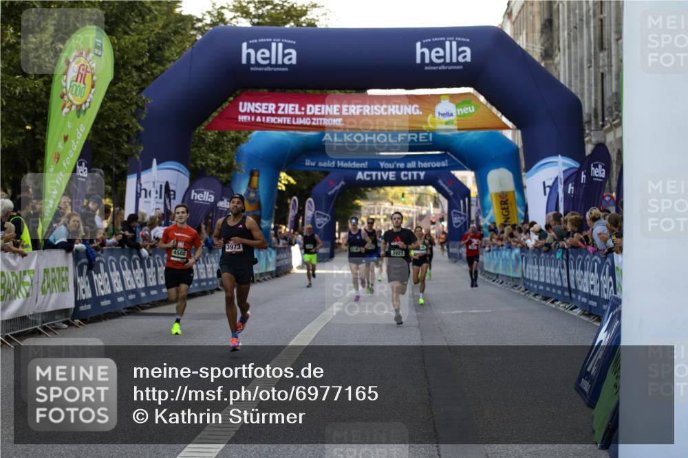 01.09.2024 - BARMER Alsterlauf Kathrin Stürmer Photography http://msf.ph/oto/6977165 01.09.2024 09:39:26 Ziel 2262, 3827, 3921, 3973, 4283, 4388, 4574, 4580, 4652, 5045, 8196 meine-sportfotos.de